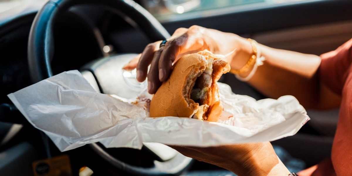 Han tog et forkert sving, da han skulle levere mad: Så blev han udvist af landet