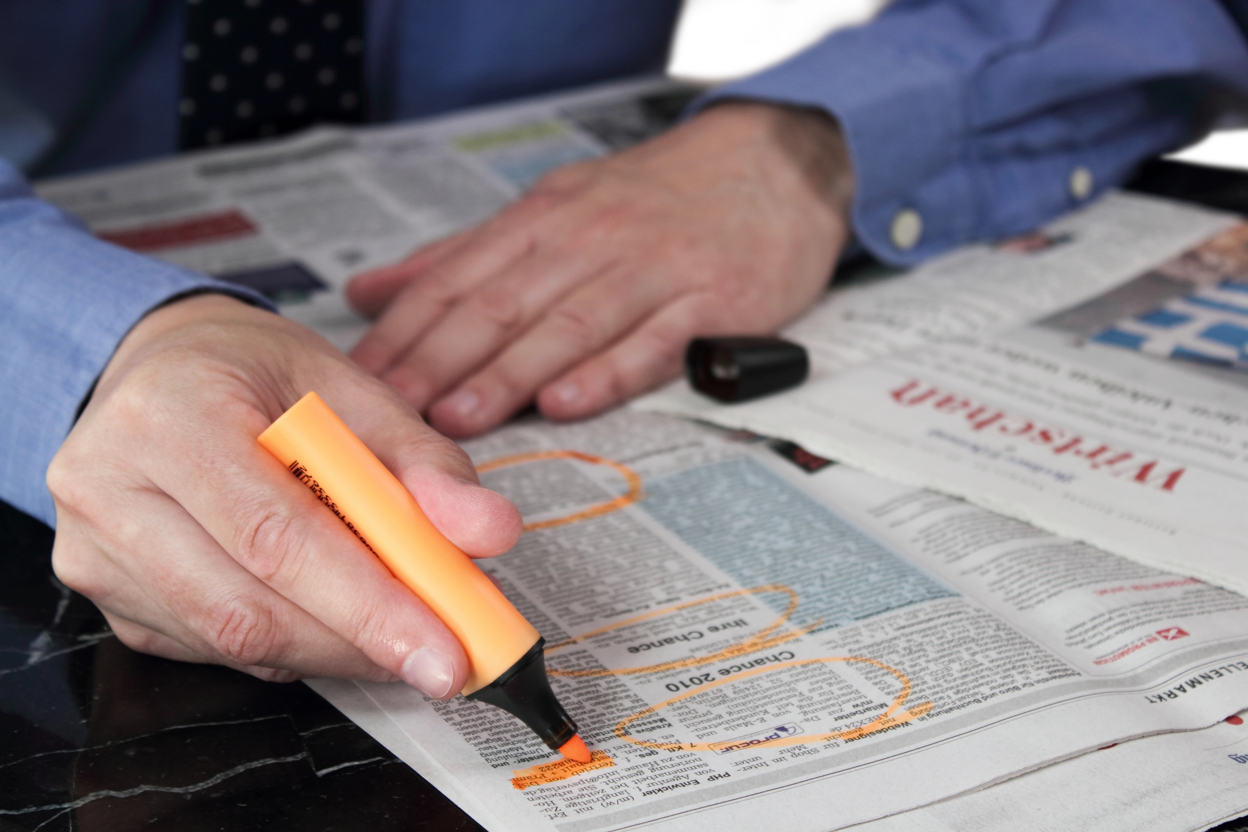 “Find selv et job”: Kommune betaler langtidsledige tusindvis af kroner for at finde arbejde