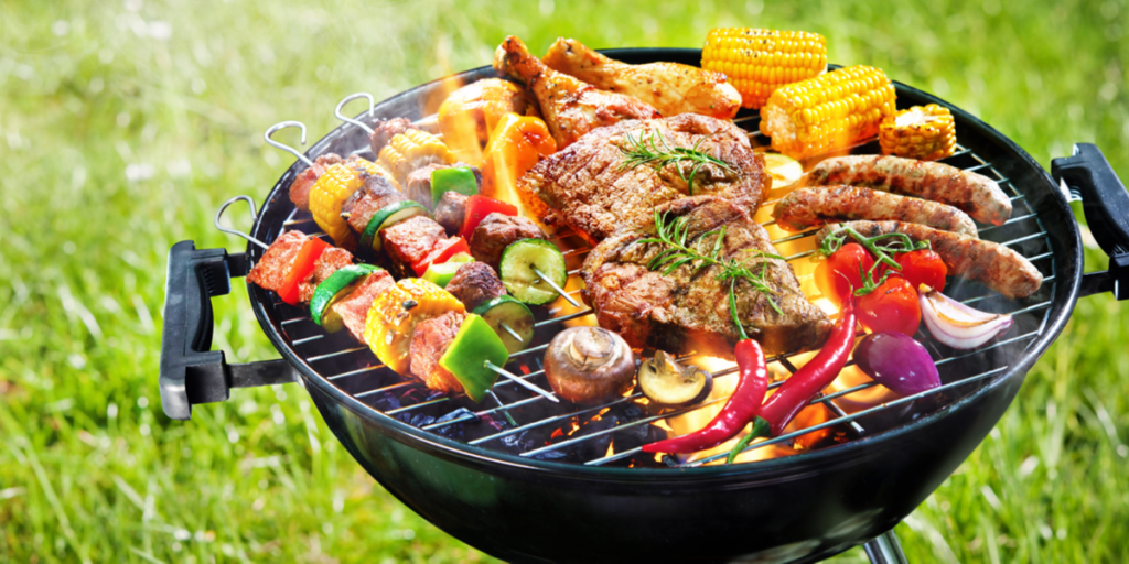 Tricket enhver BBQ-mester bør kende: Gnid dette på grillen, og INTET mad vil brænde sig fast