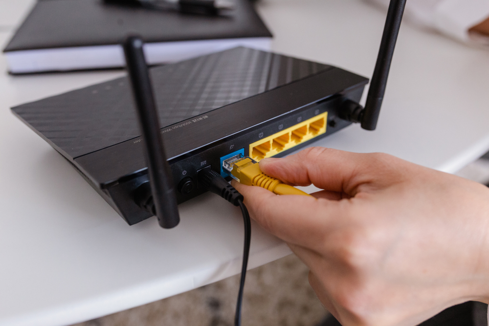 Placer aldrig din router tæt på disse ting: De dræber dit Wi-Fi