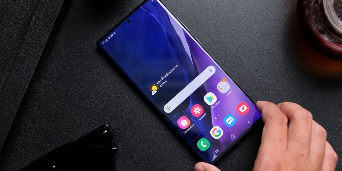 Få penge for din gamle mobil: Samsung køber den helt uden krav om nykøb
