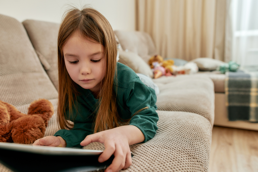 Mor rystet: Opdagede dette ved sit barn efter brug af iPad tilsluttet oplader
