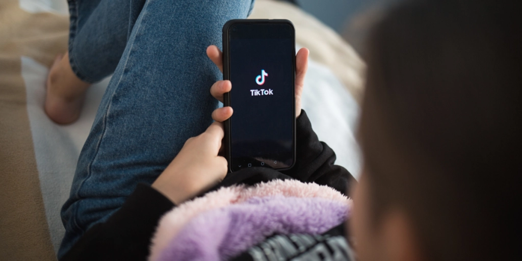 Fire teenagere deltog i vanvittig TikTok-udfordring: Nu er de sigtet for trusler om terror
