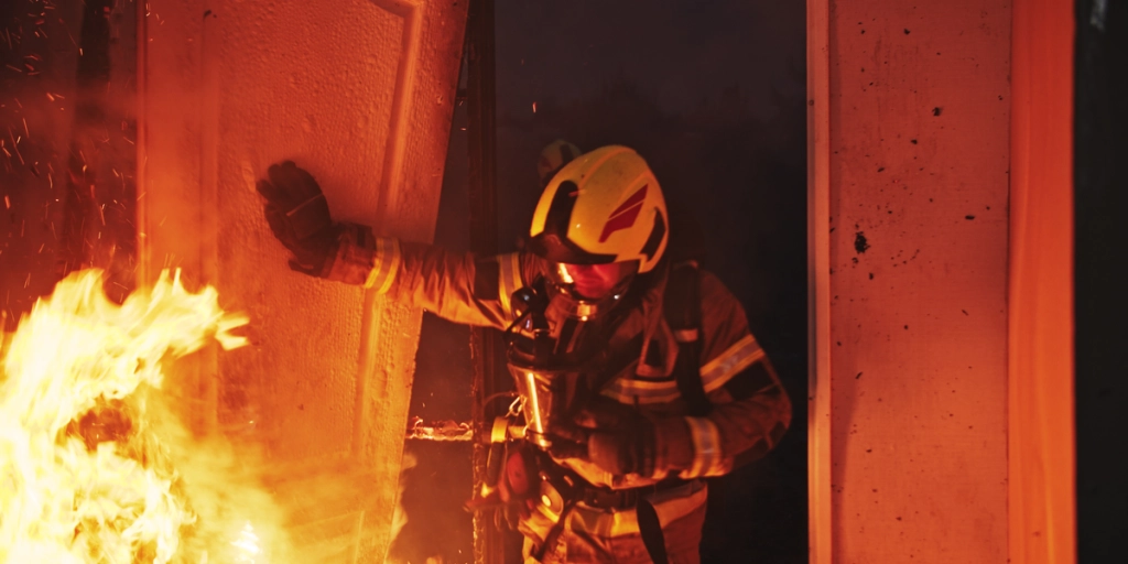 Frygtelig ulykke med 17 dræbte: Kæmpe brand ødelægger dyrehotel