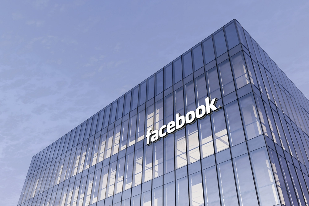 Danske PFA sagsøger Facebook