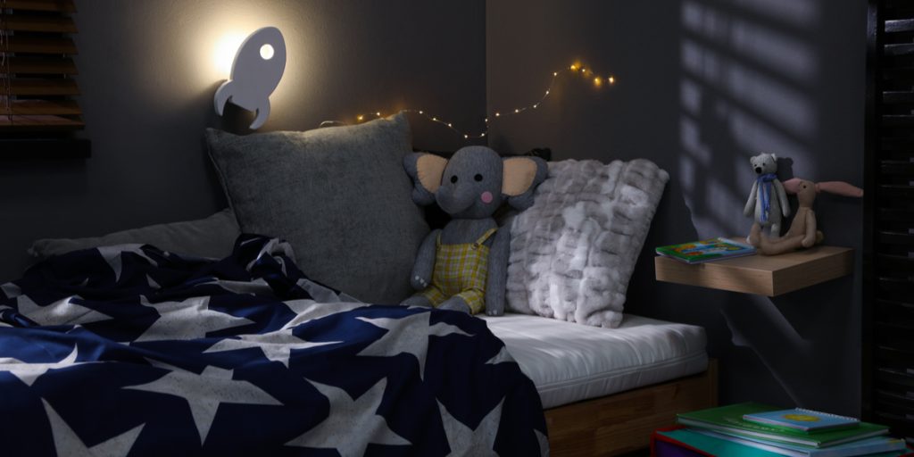 Dansk familie kigger i datters seng – Så får de chok