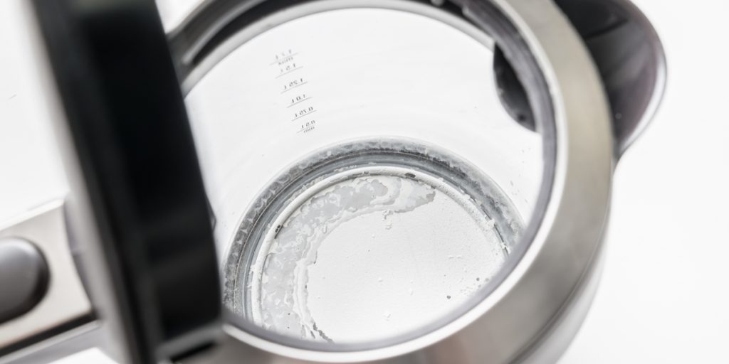 Træt af kalk i din elkedel? Her er tricket du har ventet på