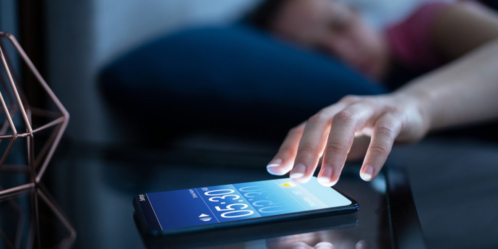 Derfor skal du ikke sove med mobilen ved sengen