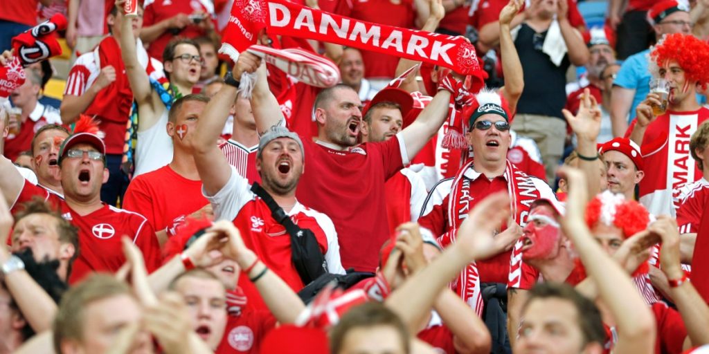 Danmark spiller sig videre i EM