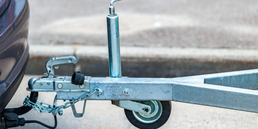 Vigtig viden til dem der kører med trailer: Har du styr på reglerne?