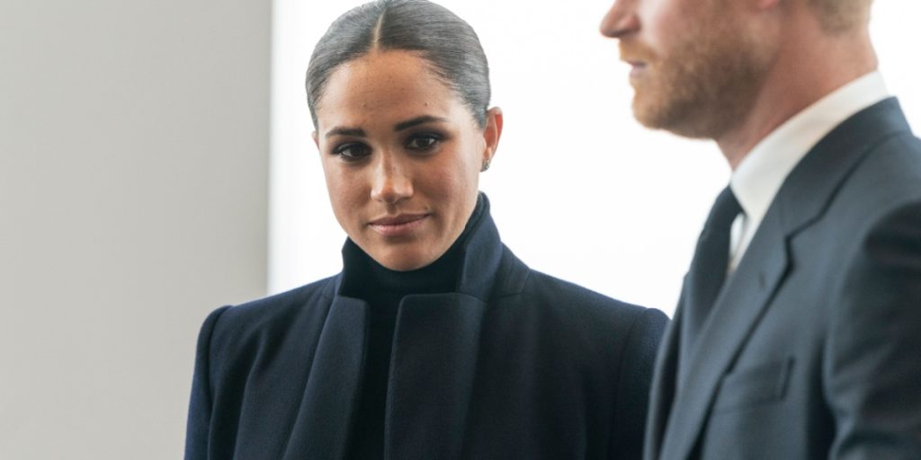 Bliver Harry og Meghan nogensinde genforenet med det britiske kongehus? Dét mener eksperterne