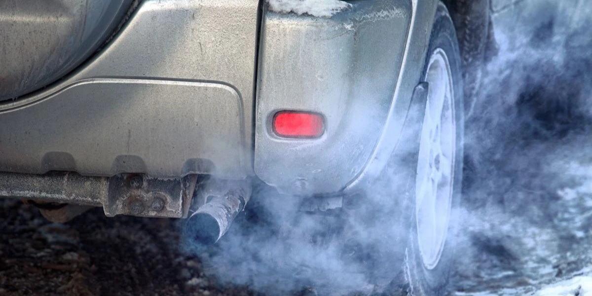 Snart vil det koste dig dyrt at tage bilen – Er du klar til at betale for dit klimaaftryk?
