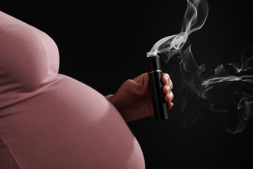 Byråd uddeler e-cigaretter til gravide kvinder: De skal kvitte smøgerne