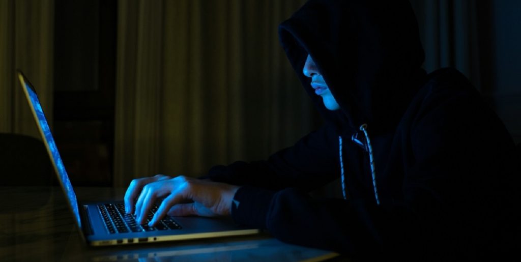 Eksperter advarer: Gør din telefon dette, betyder det at den er hacket
