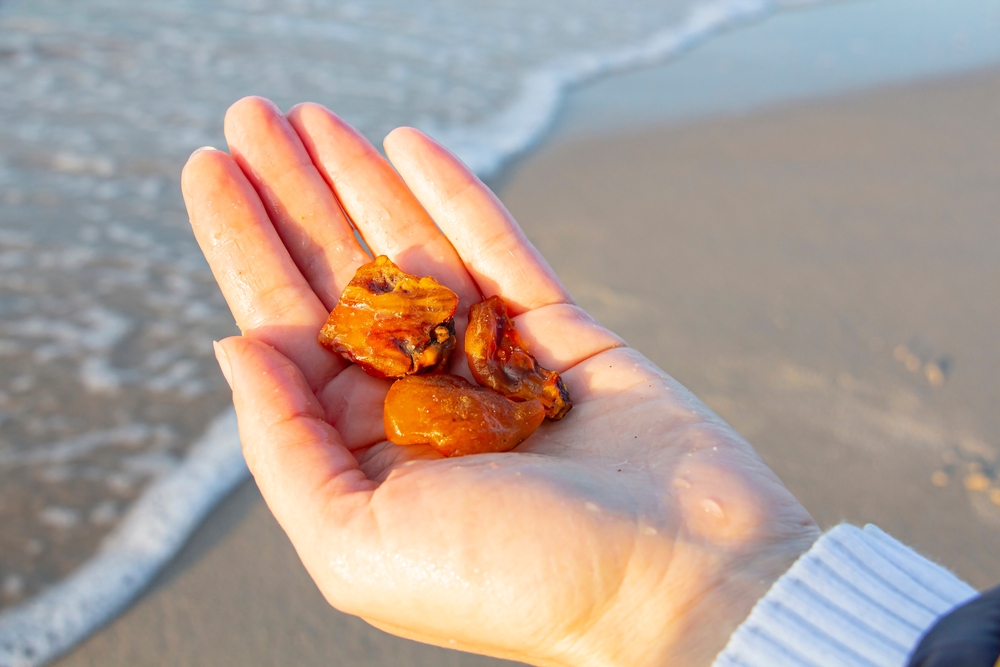 Skal du i sommerhus i vinterferien, så overvej at downloade denne app: Viser hvor du kan finde rav
