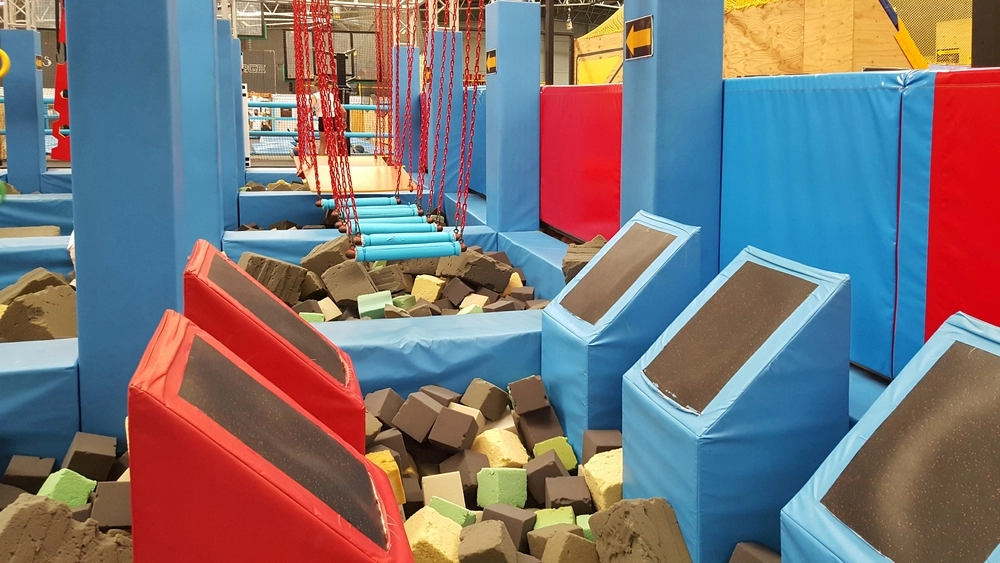 Trampolinpark anklaget for sikkerhedsbrud: Her har 11 gæster brækket ryggen på kun 2 måneder