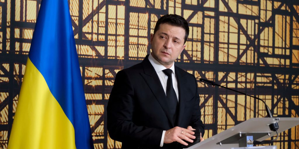 Præsident Zelenskij bekræfter: Rusland og Ukraine mødes til forhandlinger