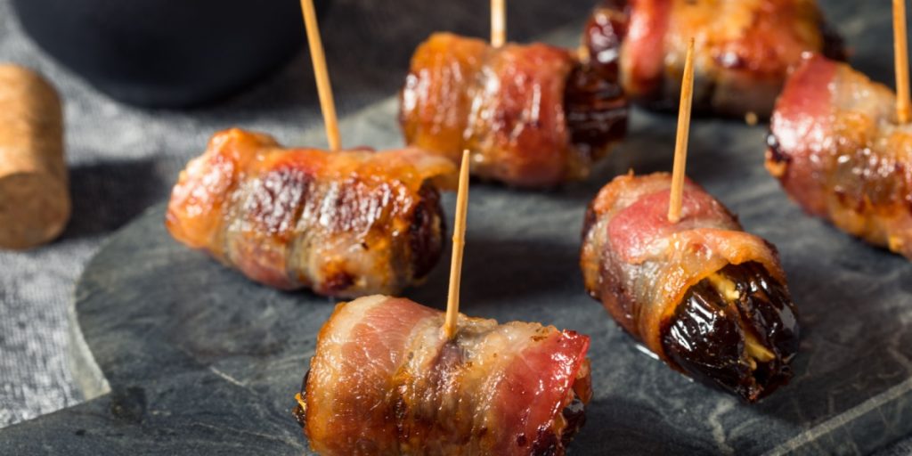 En spansk klassiker i airfryeren: Saftige dadler med sprød bacon