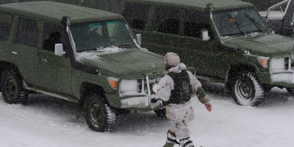 En krig i Europa ulmer: Danskere opfordres til at forlade landet