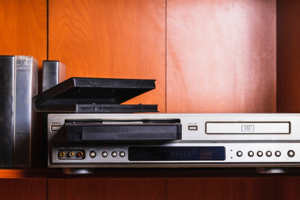Smid ikke de gamle VHS-bånd ud: Du kan få flere tusinde kroner for dem