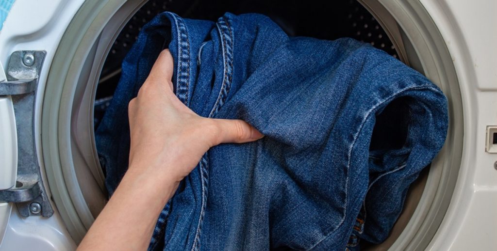 Tørrer du dine jeans i tørretumbleren? Dette bør du vide