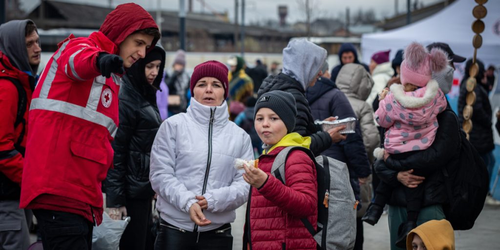 Efter 6 måneders krig i Ukraine: Så mange penge har Dansk Røde Kors brugt på nødhjælp