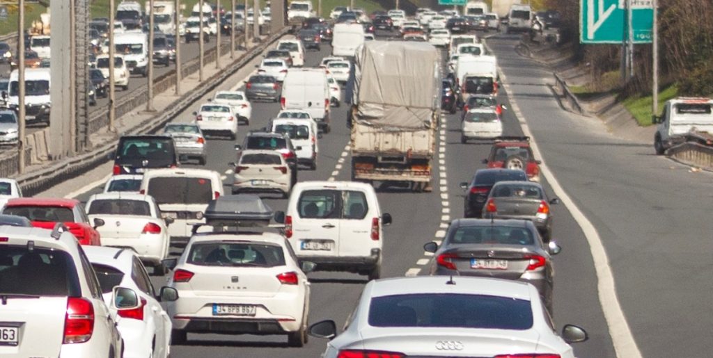 Politiet advarer: Dette må du aldrig gøre i bilen