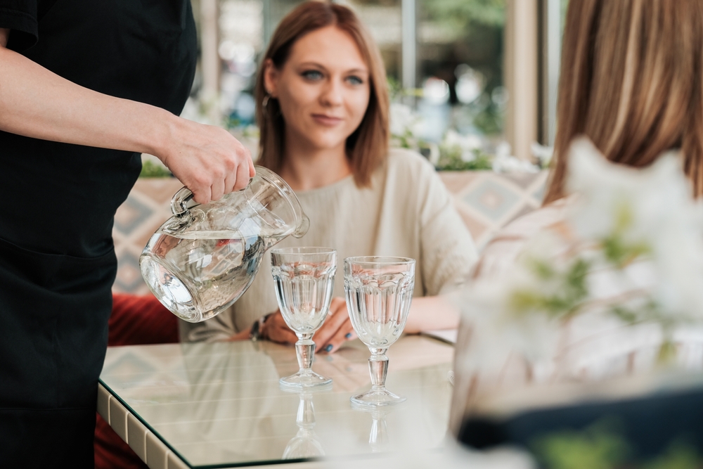 Udspil overrasker: Skal være gratis på alle restauranter