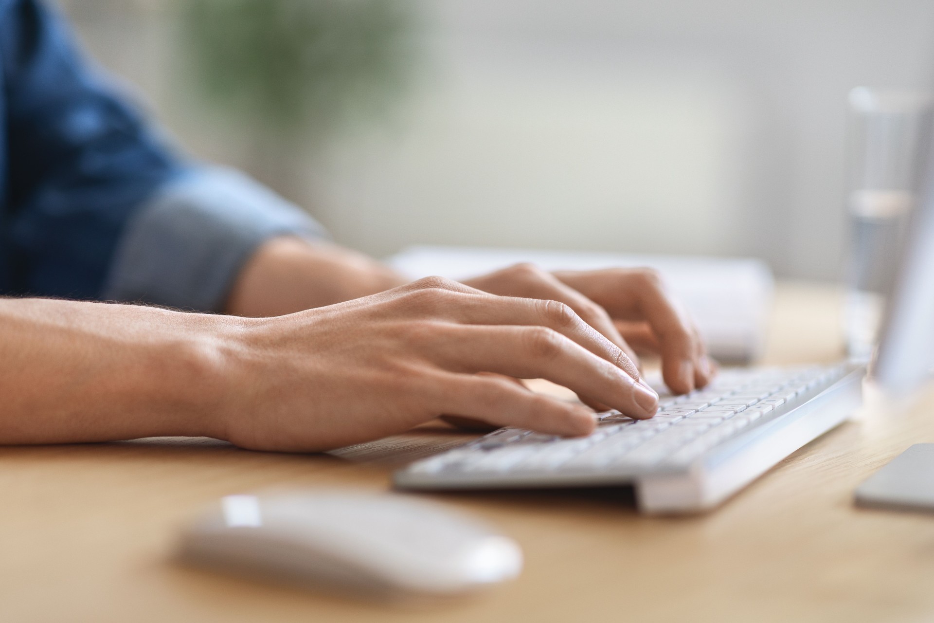 Chokafsløring: Så mange bakterier er der på dit tastatur