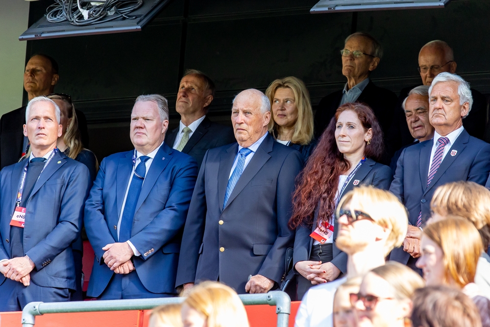 Kongehus bekræfter: Kong Harald indlagt