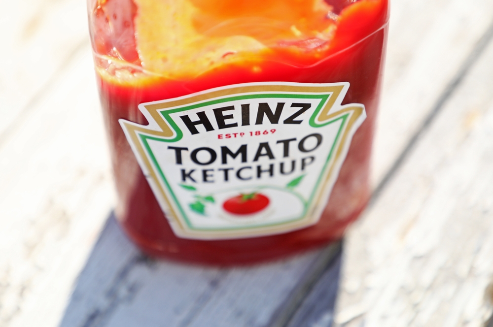 Flere hælder ketchup i haven: Når du hører hvorfor, vil du også prøve det
