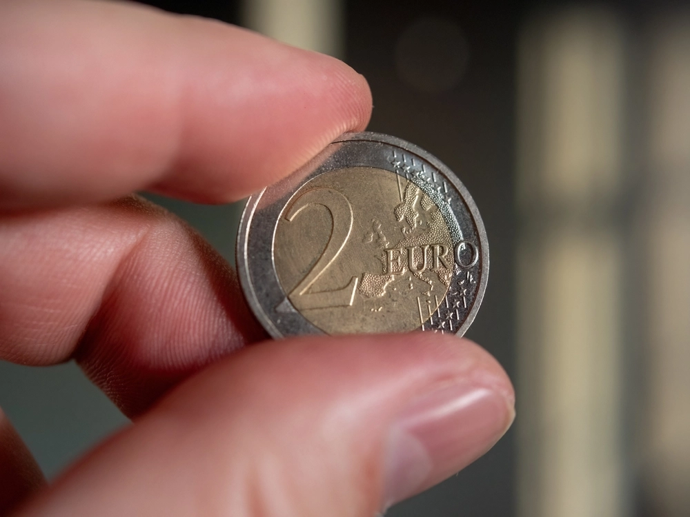 Tjek dine skuffer og din pung: Denne 2 euro-mønt er en mindre formue værd