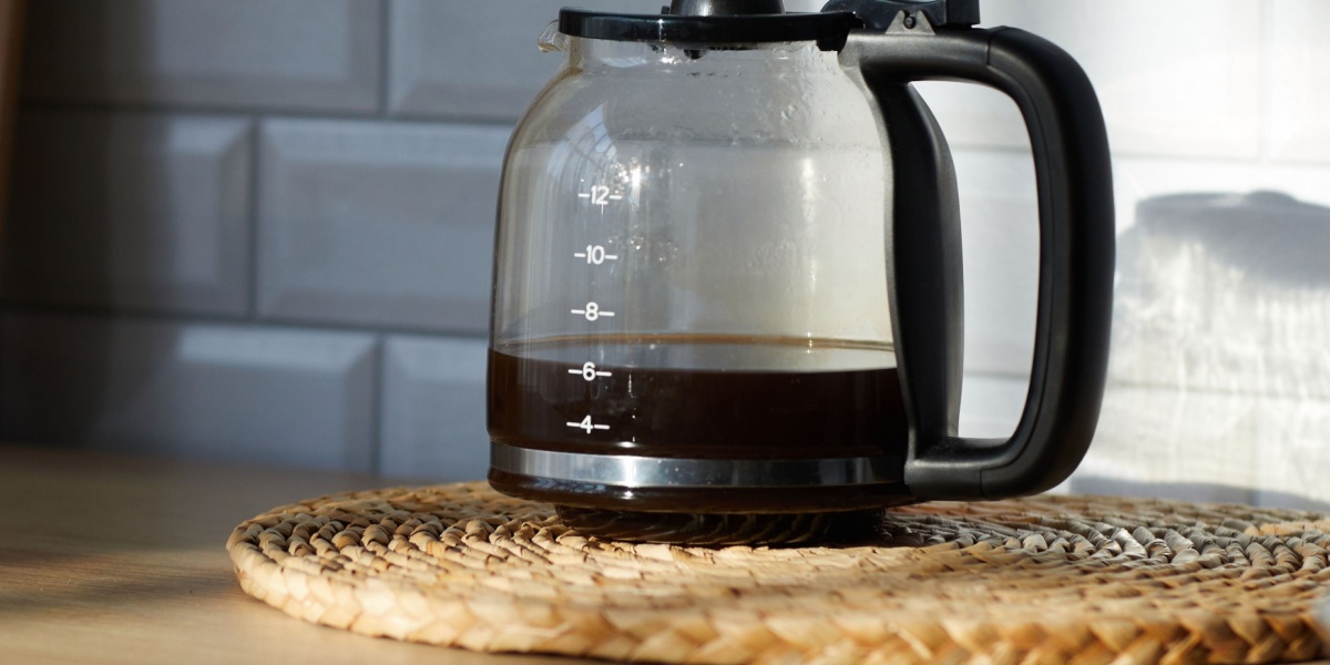 Hvor længe kan du drikke kaffe efter brygning? De fleste ved det ikke