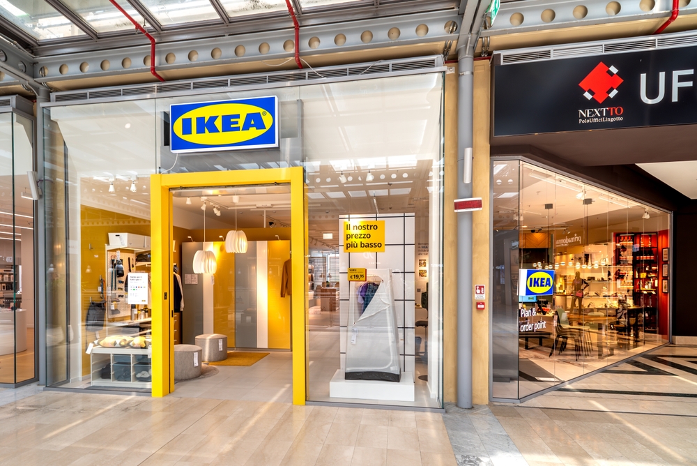 IKEA har løsningen til at tørre tøj på regnfulde dage: Koster 65 kroner og fylder ikke