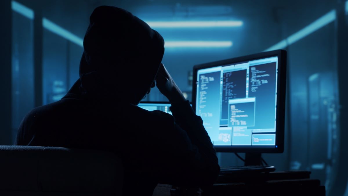 En af verdens bedste hackere deler advarsel til alle, der låner opladere af andre