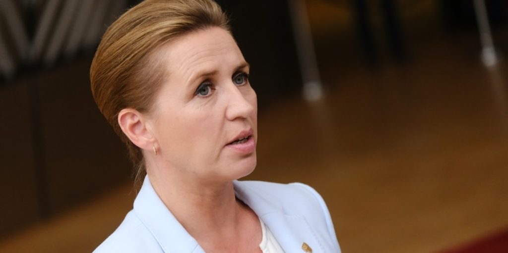 Mette Frederiksen i kovending: Danskerne skal alligevel ikke arbejde mere