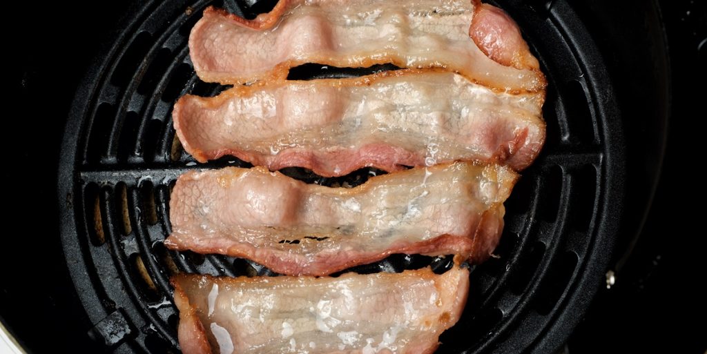 Slagter med opråb: Derfor bør du ikke lave bacon i airfryeren