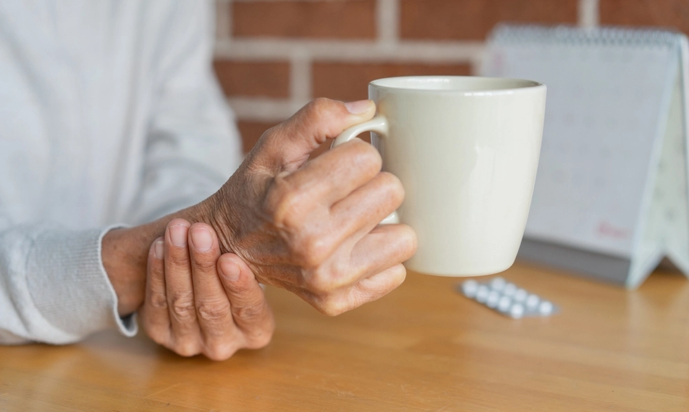 Her er 10 tidlige tegn på Parkinsons sygdom, du måske ikke kender