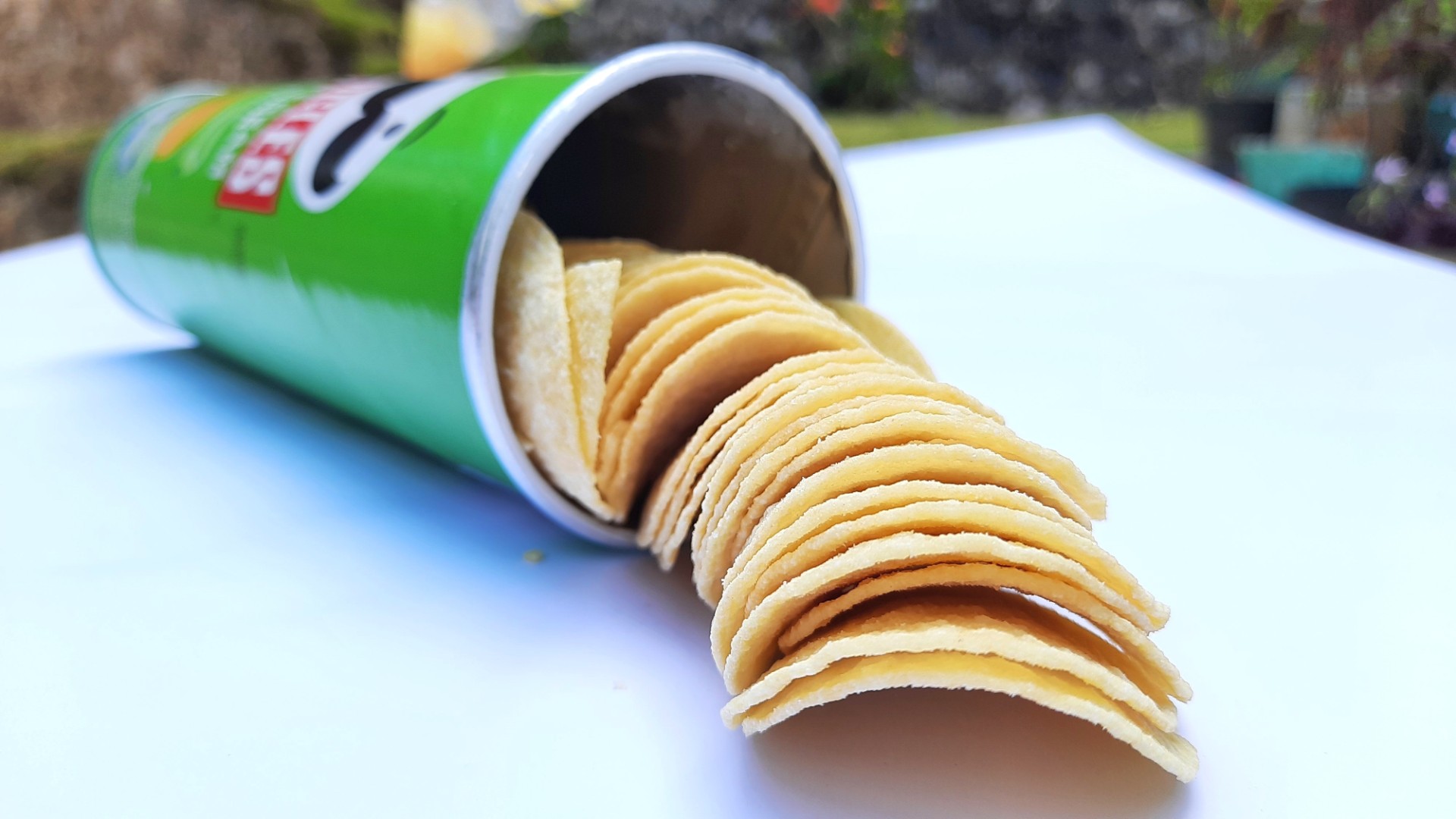 Du har spist Pringles forkert hele dit liv – her er hvorfor