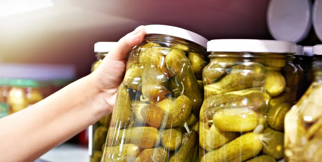 Eksperter advarer: Det kan der ske, hvis du spiser for mange syltede agurker