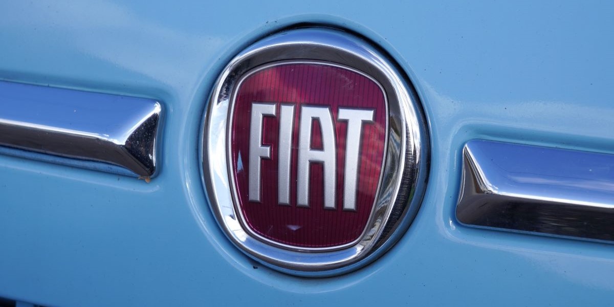 Bilgigant er desperat: Udbyder elbiler næsten gratis