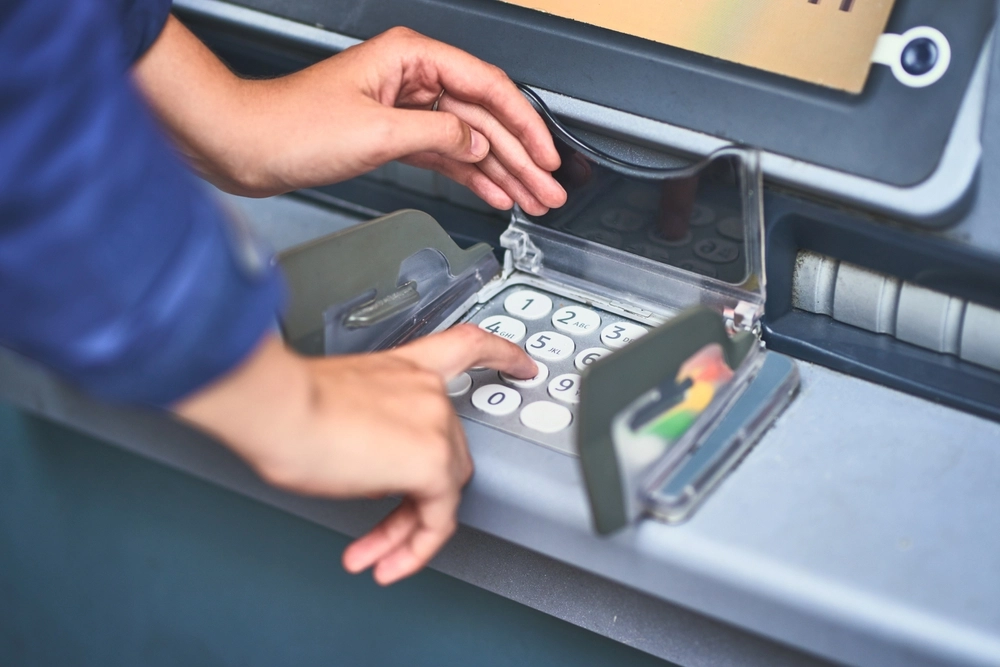 Begå ikke disse fejl, når du bruger en hæveautomat