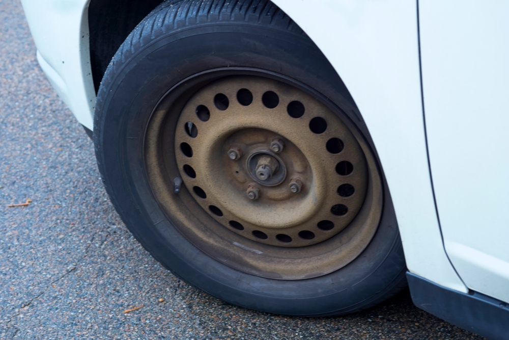 Bilister kan godt forberede sig: Nye regler for fælge på vej