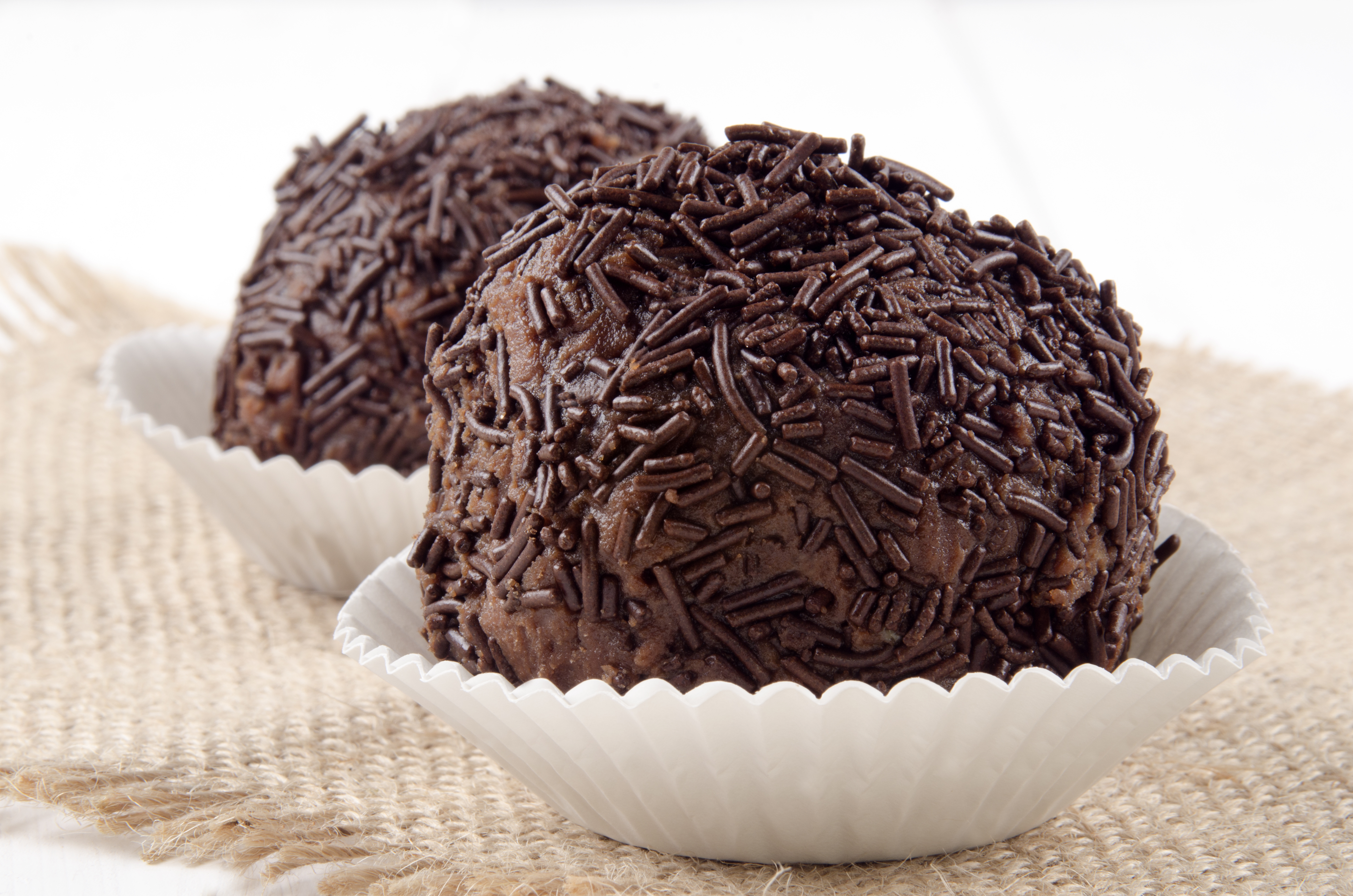 Nu skal vinderen kåres: Hvem laver Danmarks bedste romkugle?