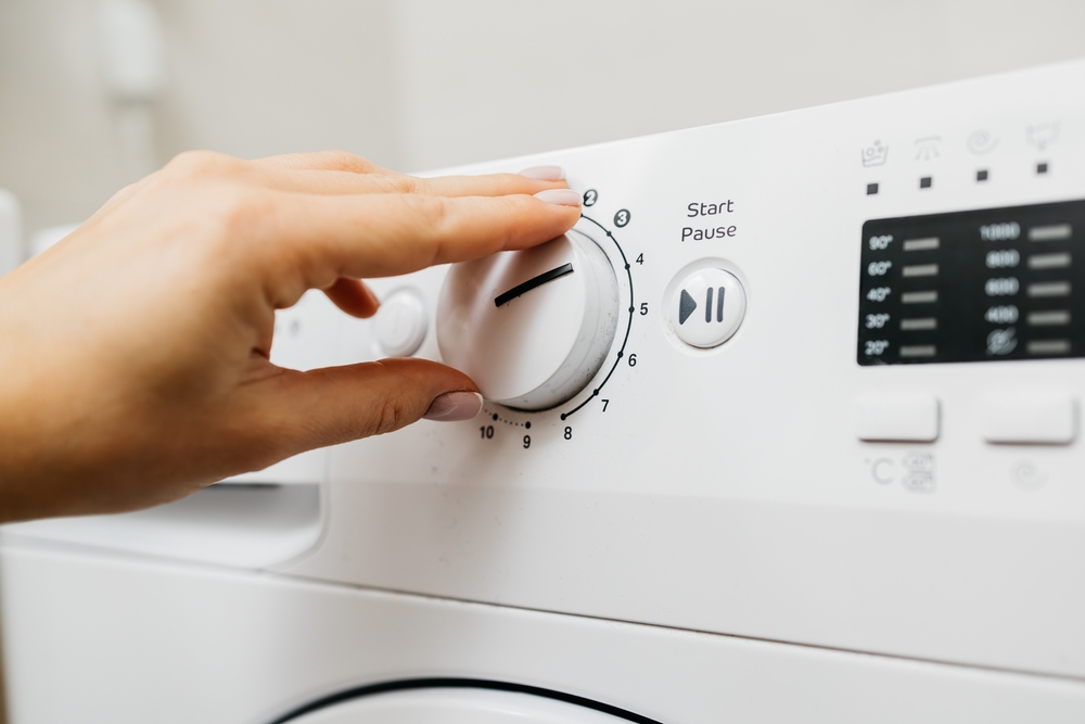 Norlys deler husmortrick: Derfor skal du ikke vaske dit tøj på 40 grader