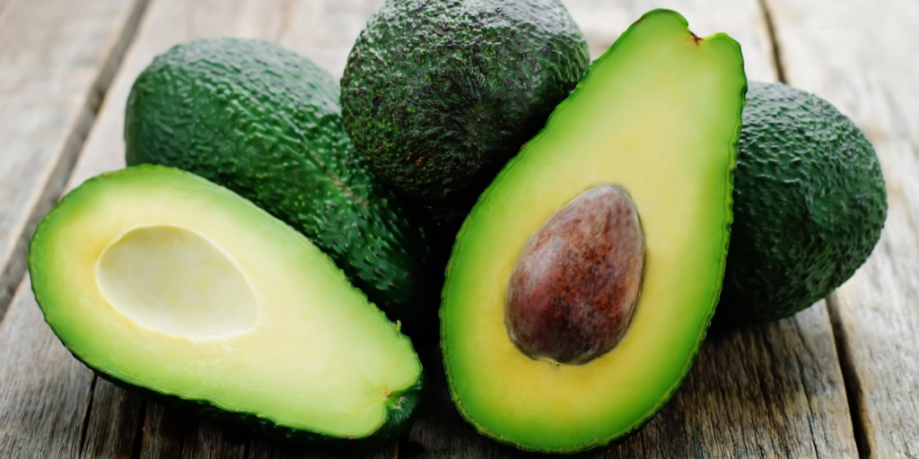 Du skærer sikkert dine avocadoer forkert: Sådan undgår du fejlen de fleste laver