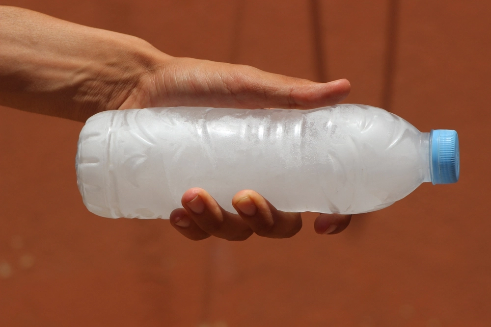 Her er det tyske trick med plastflasken, der kan køle dit hjem ned om sommeren