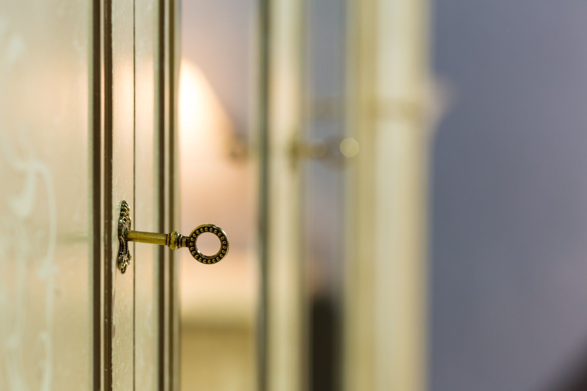 Bente gjorde et overraskende fund i sit skab: Nu er det sendt til Nationalmuseet