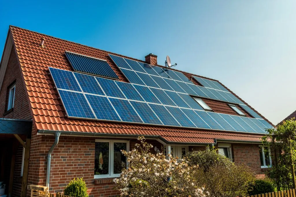 Penge og usikkerhed får boligejerne til at droppe grøn energi