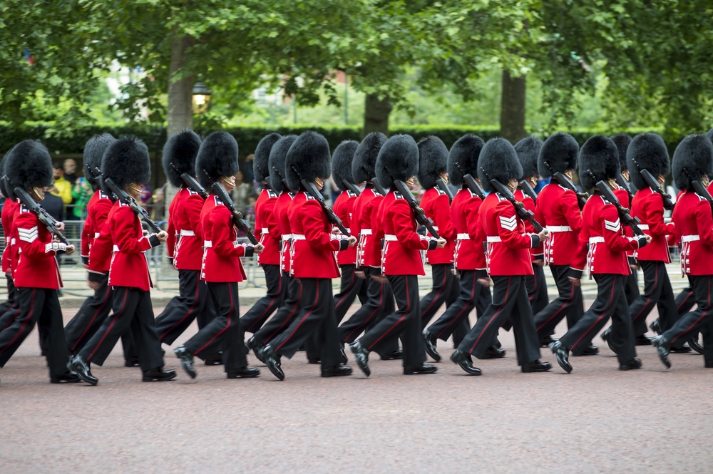 Royal tradition er direkte mishandling: Nu opfordrer kendt skuespiller kongehuset til at stoppe den